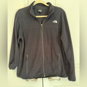 The North Face Women’s Full-Zip Fleece Jacket Size L Black pockets